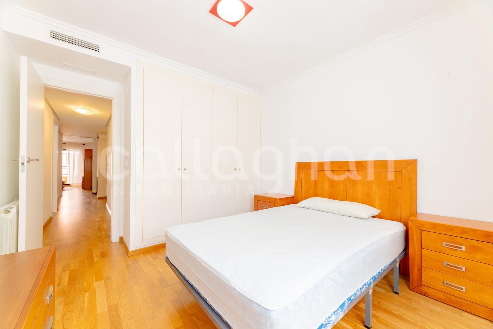 2 bedroom Flat for rent in Rocafort with garage - € 1,200 (Ref: 9773275)