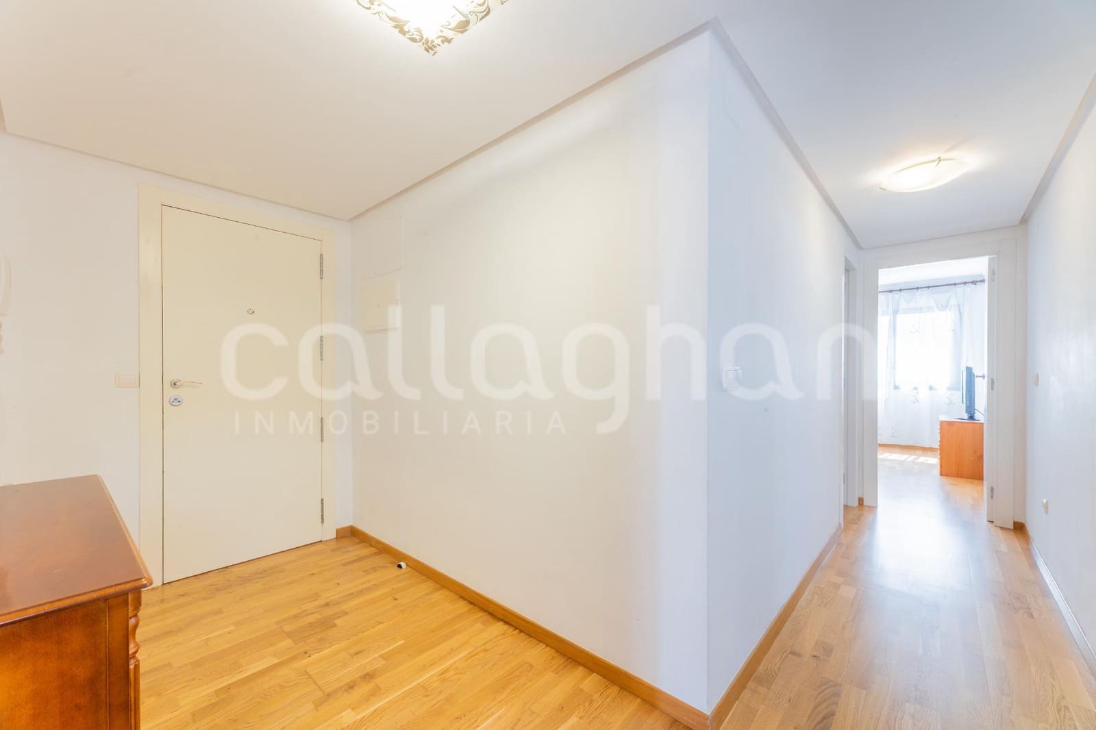 2 bedroom Flat for rent in Rocafort with garage - € 1,200 (Ref: 9773275)