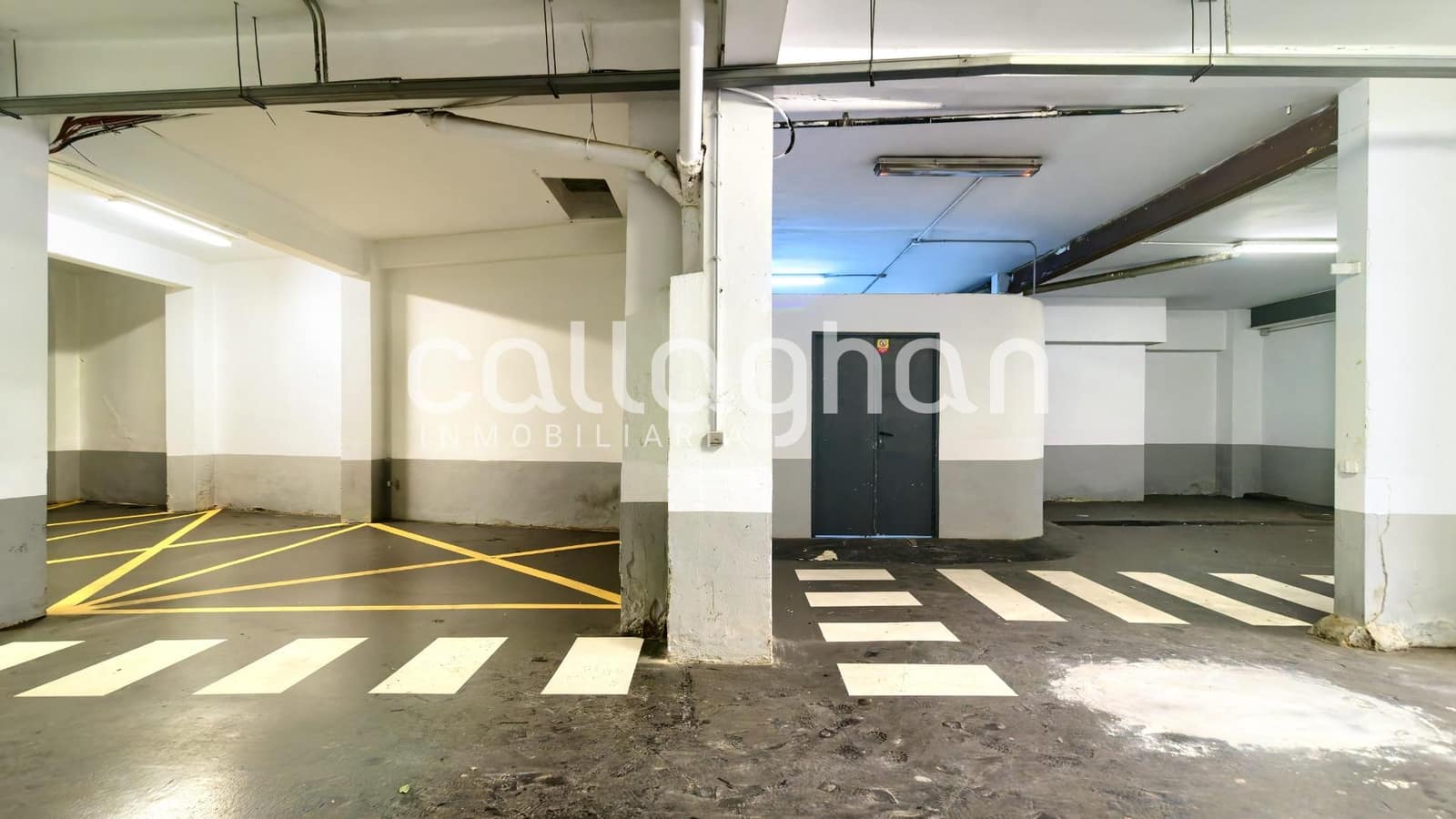 Garage for rent in Xirivella - € 2,000 (Ref: 9786815)