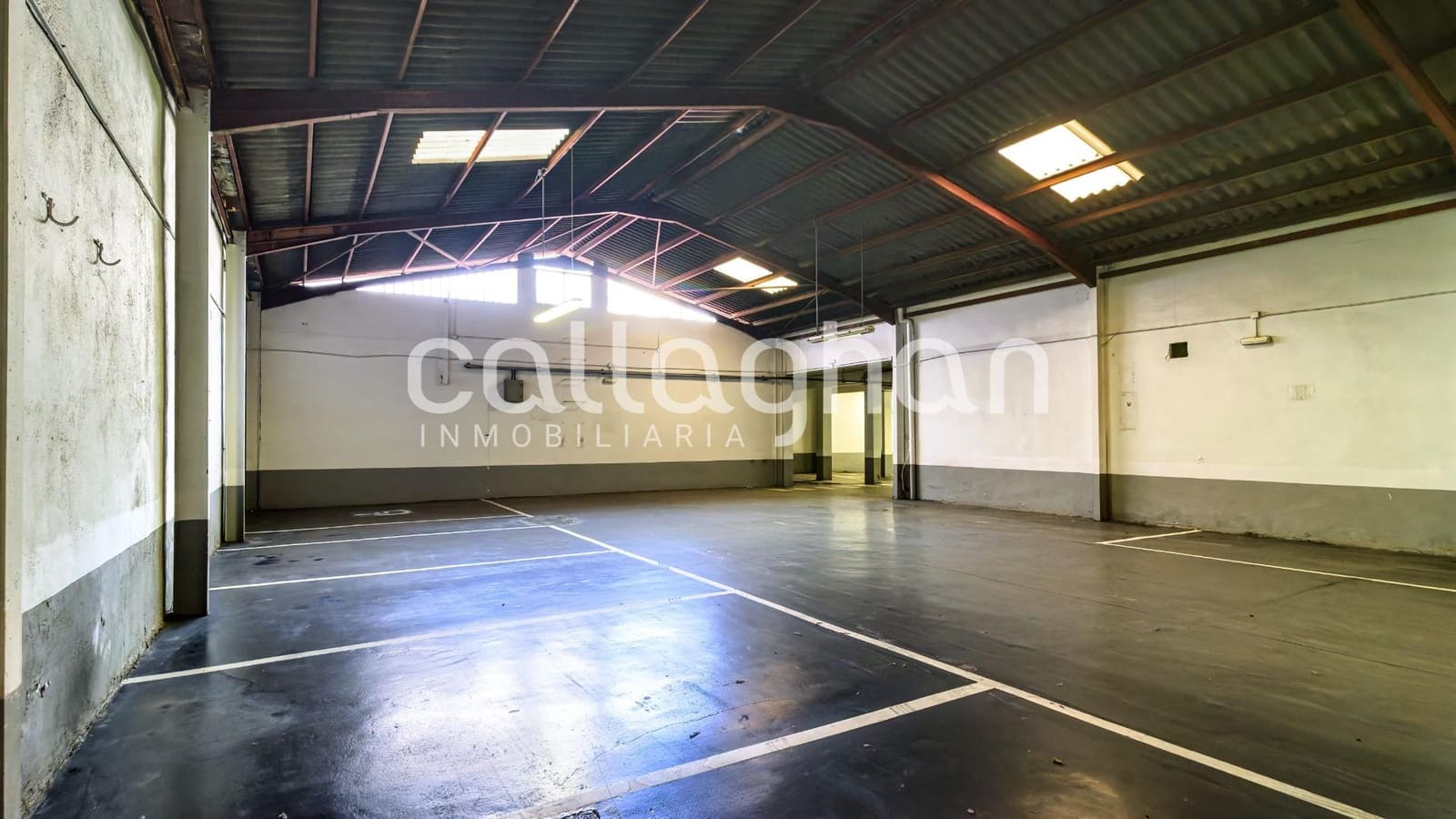 Garage for rent in Xirivella - € 2,000 (Ref: 9786815)