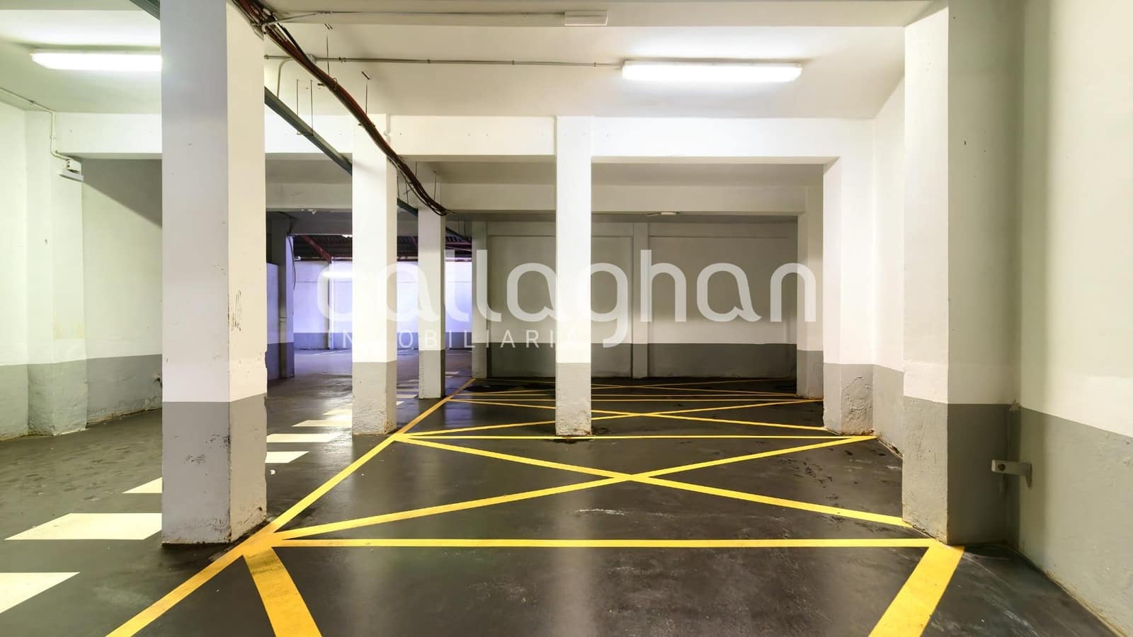 Garage for rent in Xirivella - € 2,000 (Ref: 9786815)