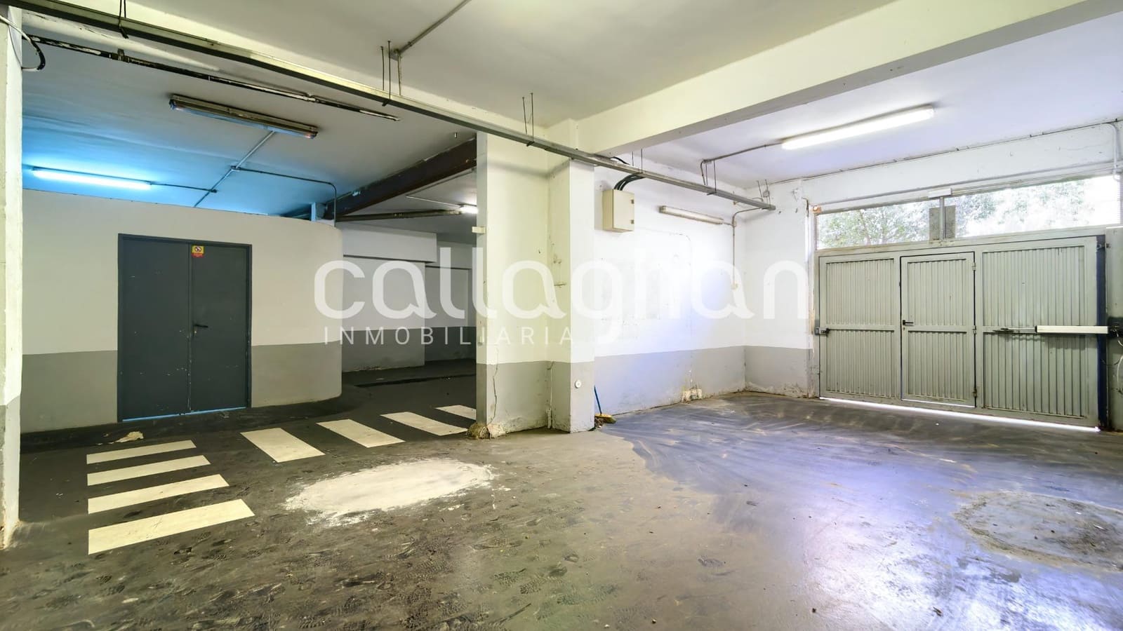 Garage for rent in Xirivella - € 2,000 (Ref: 9786815)