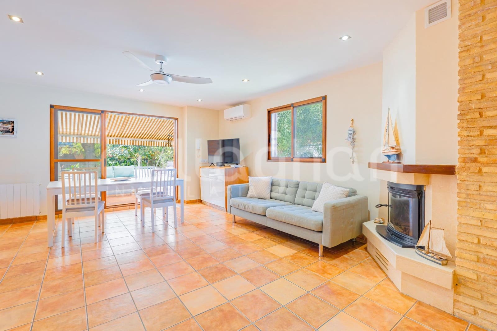 4 soveværelse Villa til salg i Canet d'En Berenguer med swimmingpool garage - € 750.000 (Ref: 9788553)