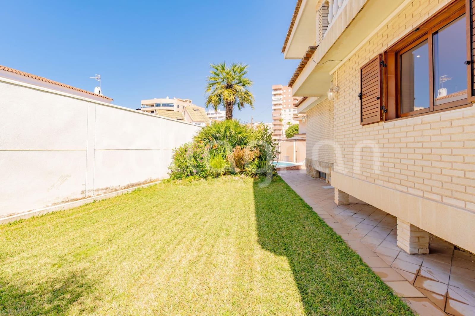 4 soveværelse Villa til salg i Canet d'En Berenguer med swimmingpool garage - € 750.000 (Ref: 9788553)