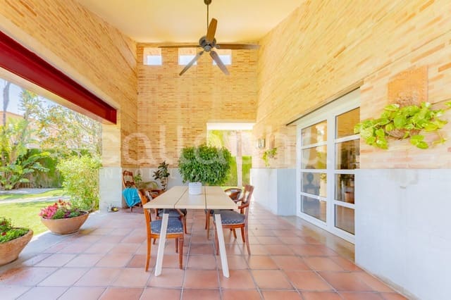 4 soveværelse Villa til salg i Godella med swimmingpool garage - € 1.200.000 (Ref: 9794868)