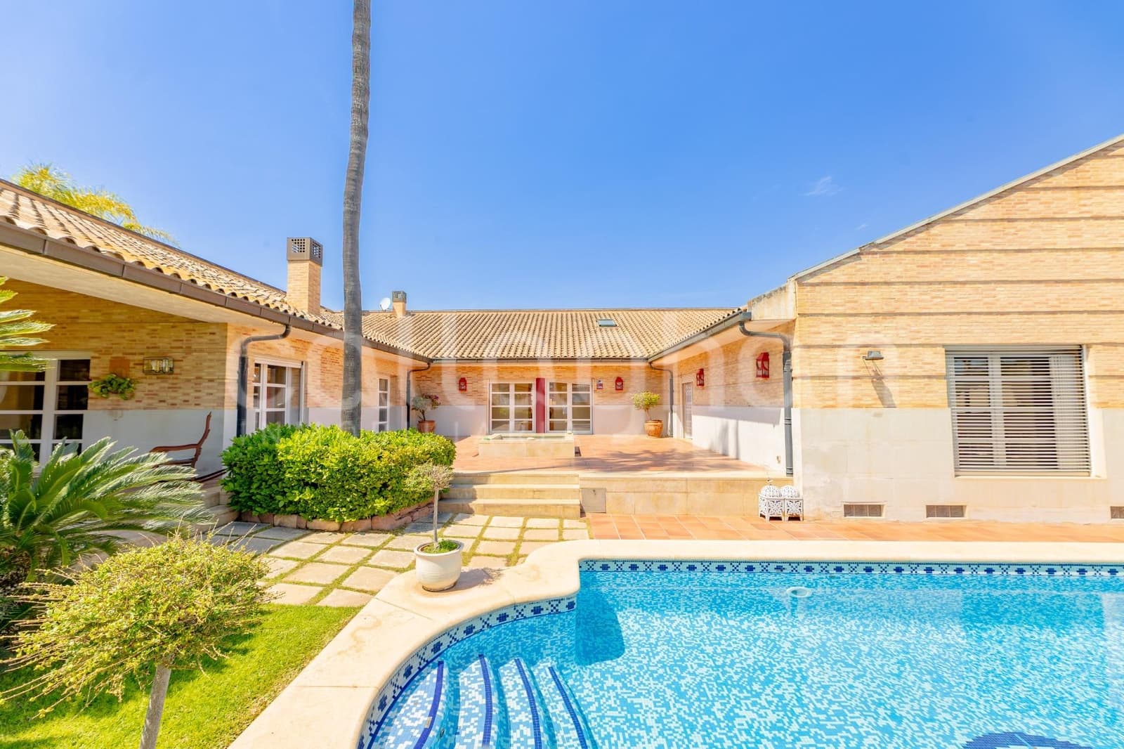 4 soveværelse Villa til salg i Godella med swimmingpool garage - € 1.200.000 (Ref: 9794868)