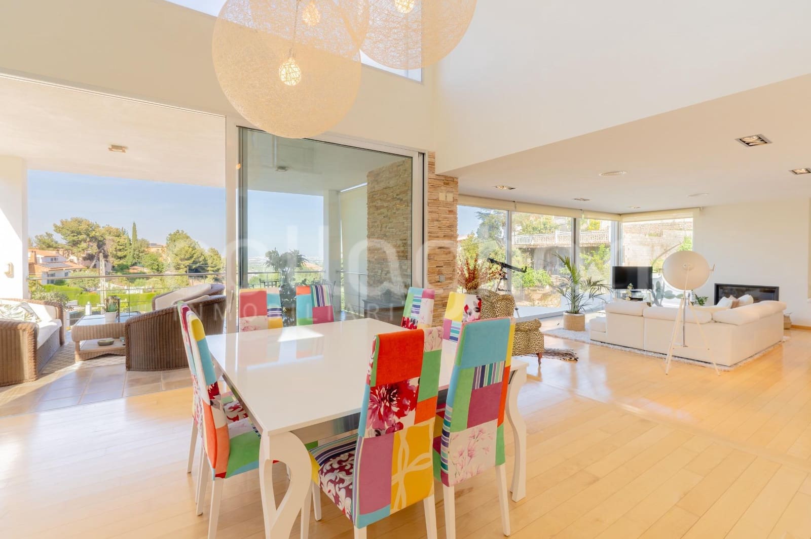 5 soveværelse Villa til salg i Chiva med garage - € 890.000 (Ref: 9794869)