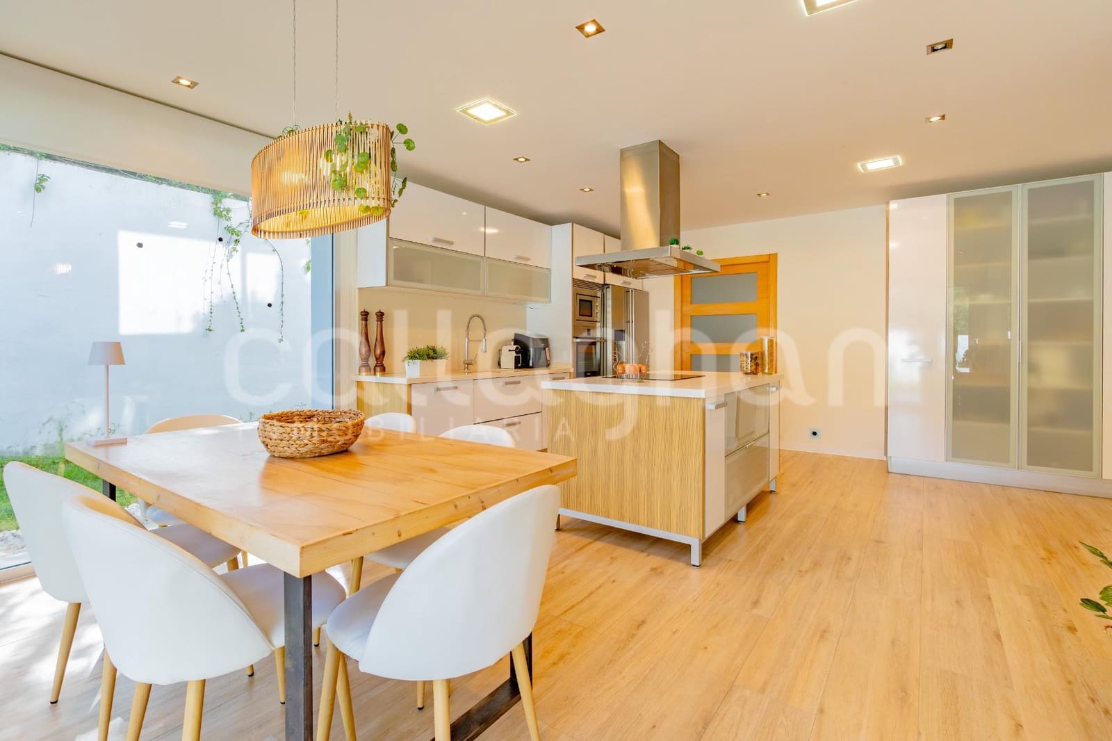 5 soveværelse Villa til salg i Chiva med garage - € 890.000 (Ref: 9794869)