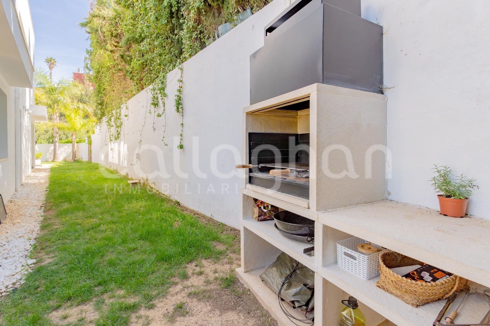 5 soveværelse Villa til salg i Chiva med garage - € 890.000 (Ref: 9794869)