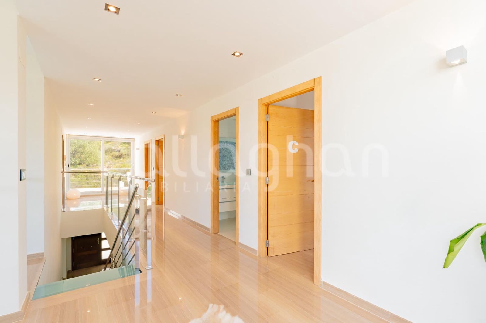 5 soverom Villa til salgs i Chiva med garasje - € 890 000 (Ref: 9794869)