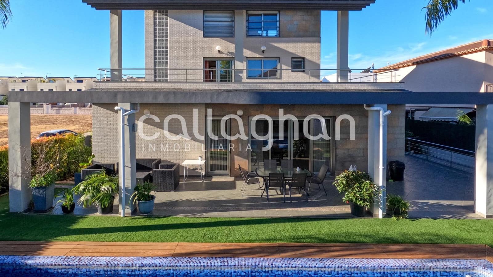4 bedroom Villa for sale in Gandia with pool garage - € 750,000 (Ref: 9799455)