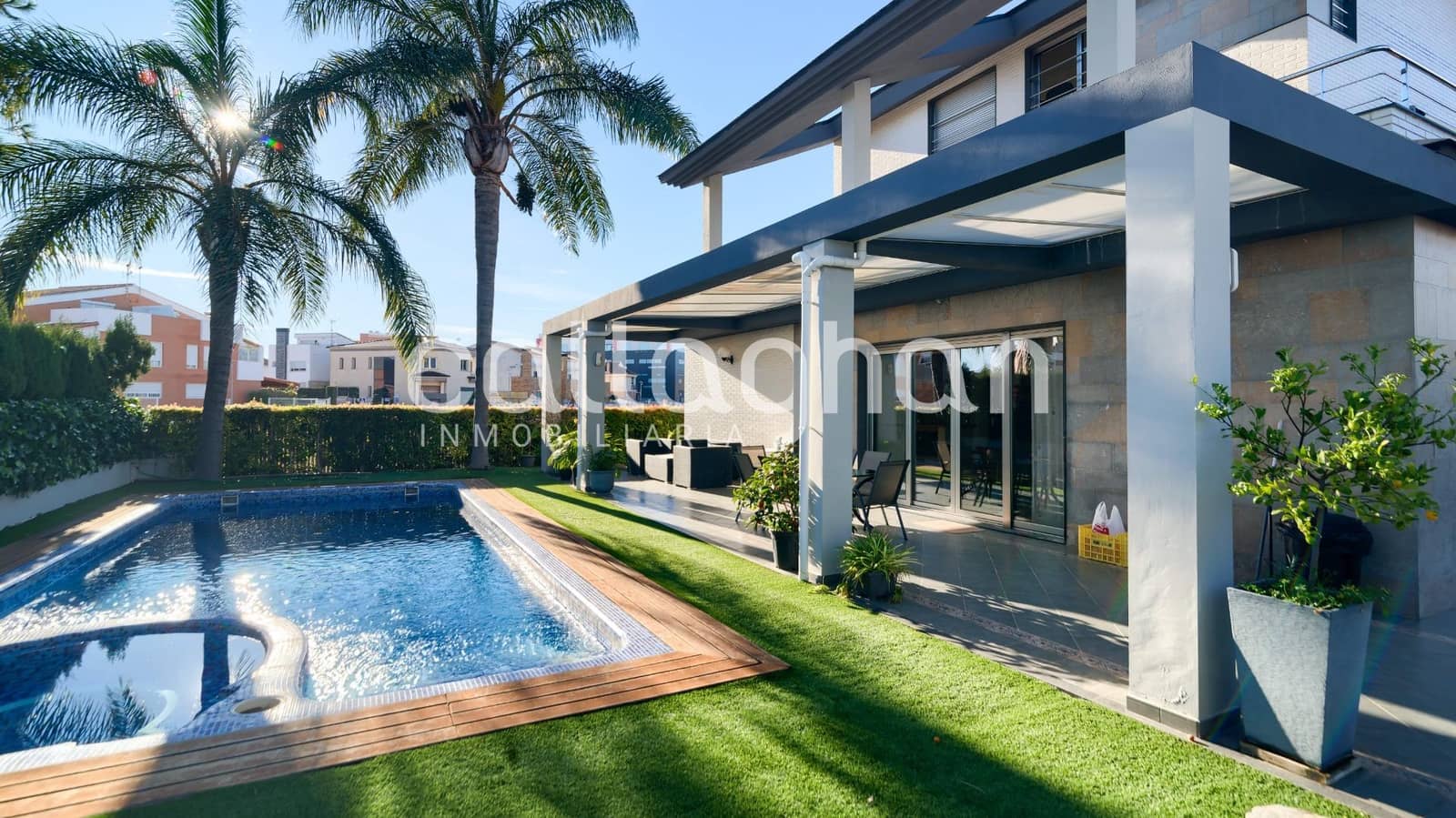 4 bedroom Villa for sale in Gandia with pool garage - € 750,000 (Ref: 9799455)