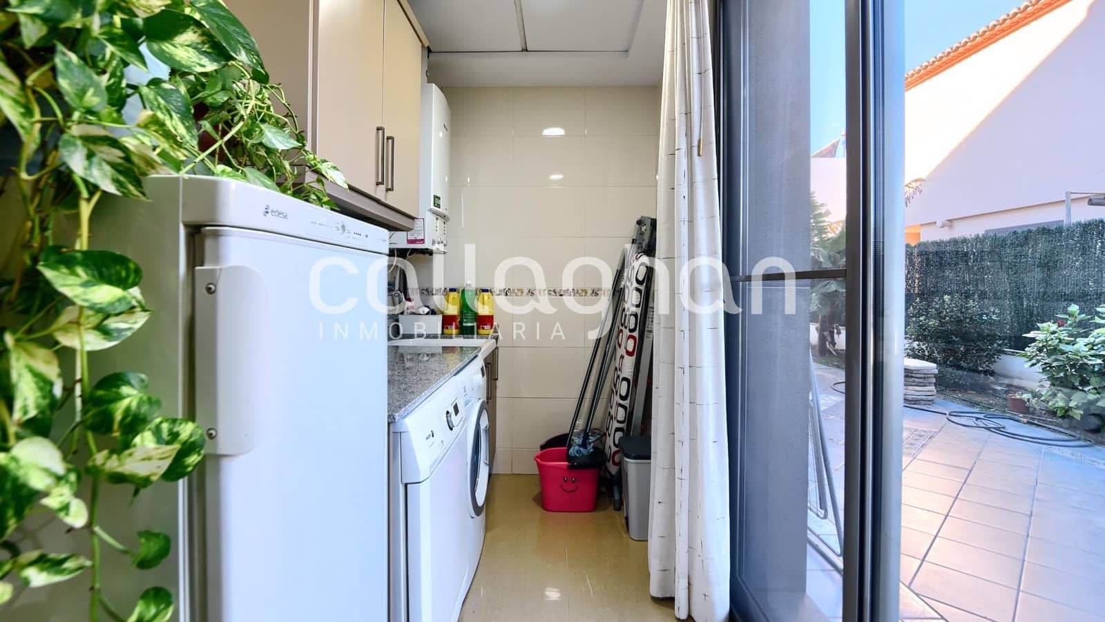 4 bedroom Villa for sale in Gandia with pool garage - € 750,000 (Ref: 9799455)