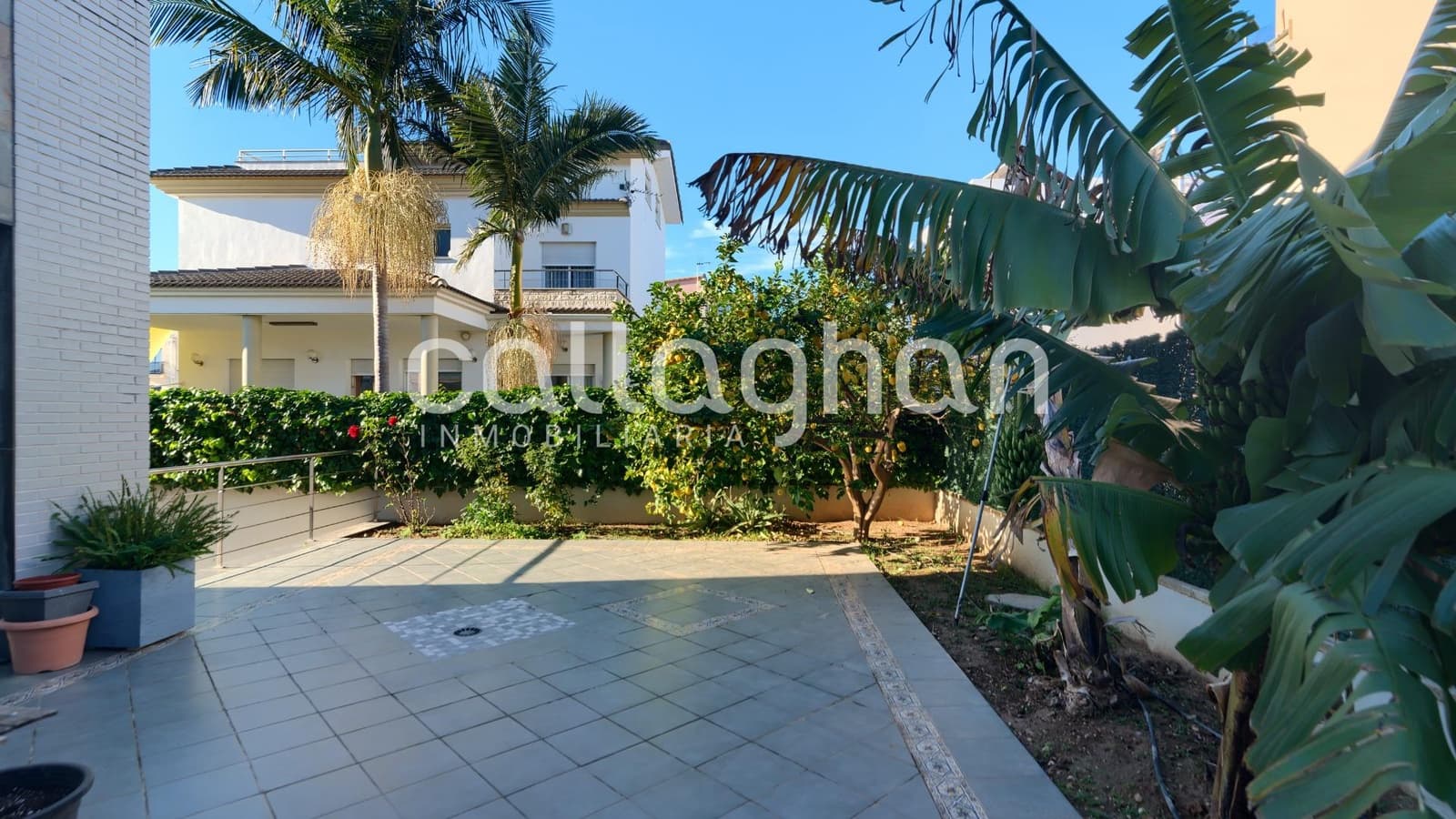 4 bedroom Villa for sale in Gandia with pool garage - € 750,000 (Ref: 9799455)