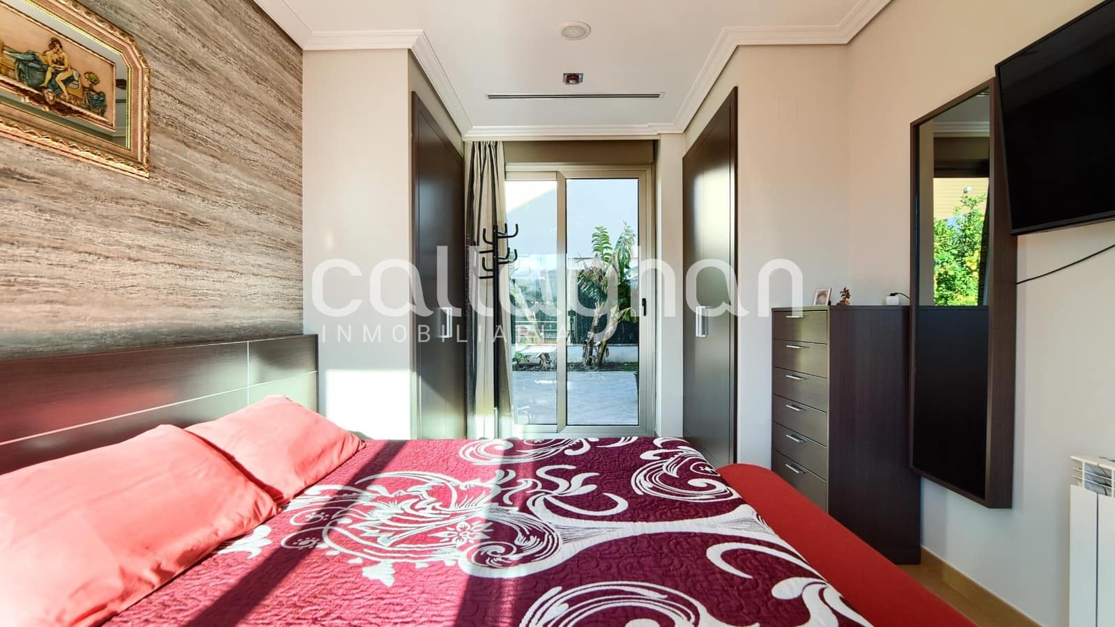 4 bedroom Villa for sale in Gandia with pool garage - € 750,000 (Ref: 9799455)