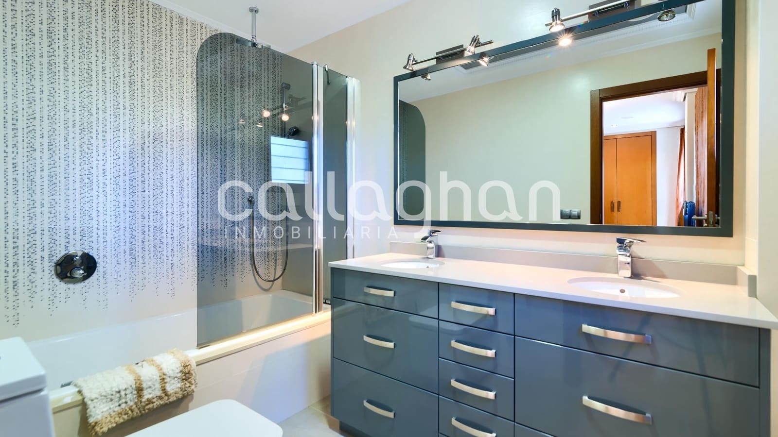 4 bedroom Villa for sale in Gandia with pool garage - € 750,000 (Ref: 9799455)