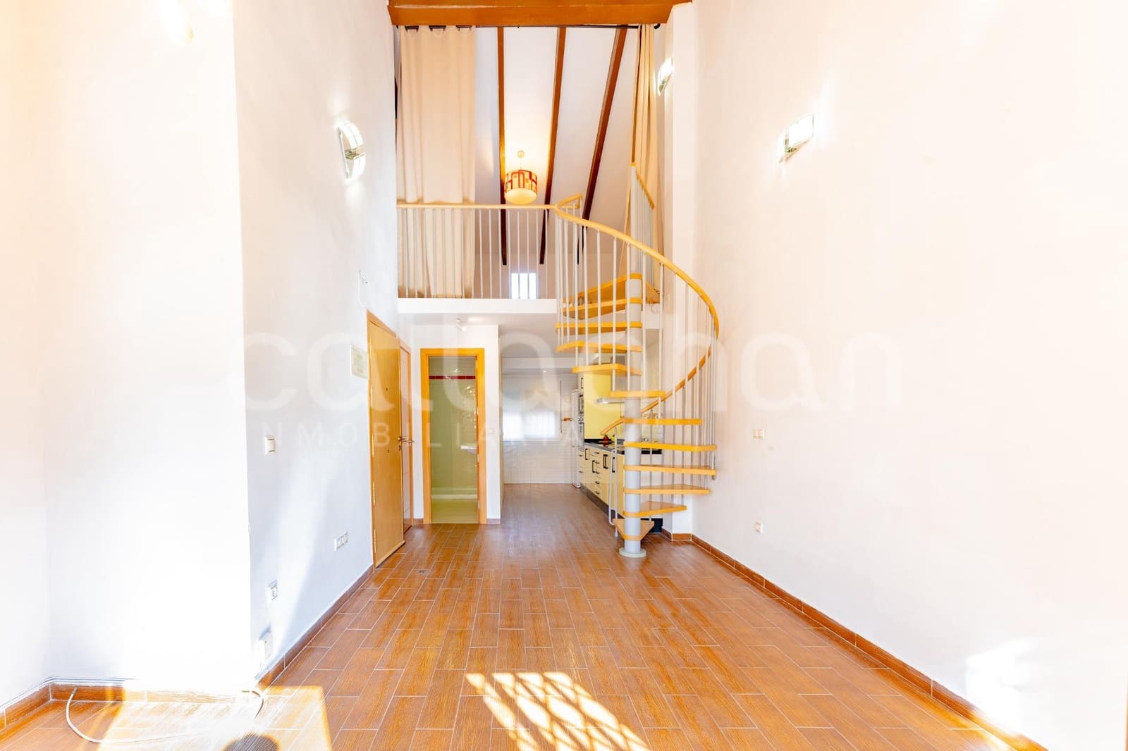 1 bedroom Loft for sale in Valencia city - € 240,000 (Ref: 9799456)
