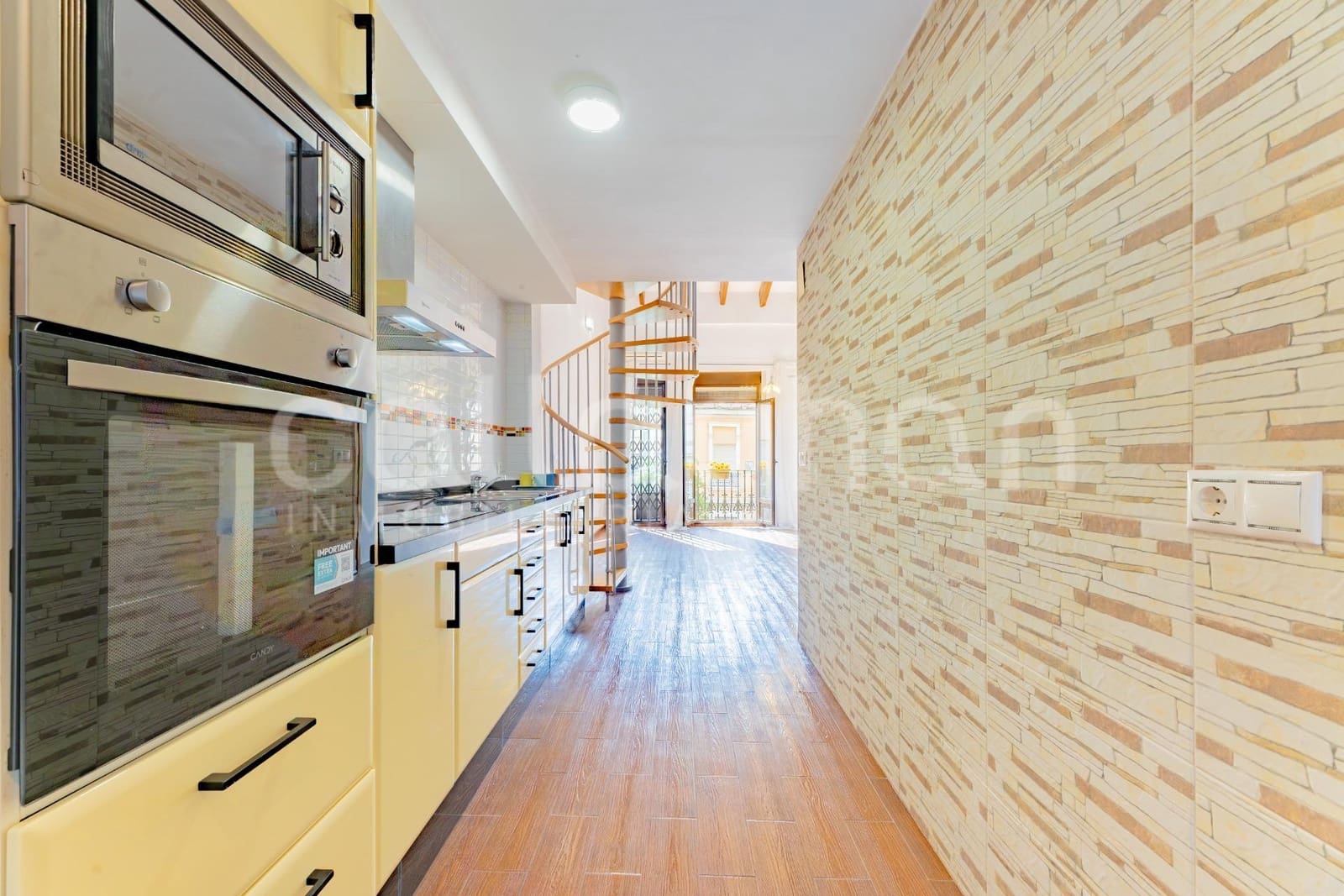 1 bedroom Loft for sale in Valencia city - € 240,000 (Ref: 9799456)