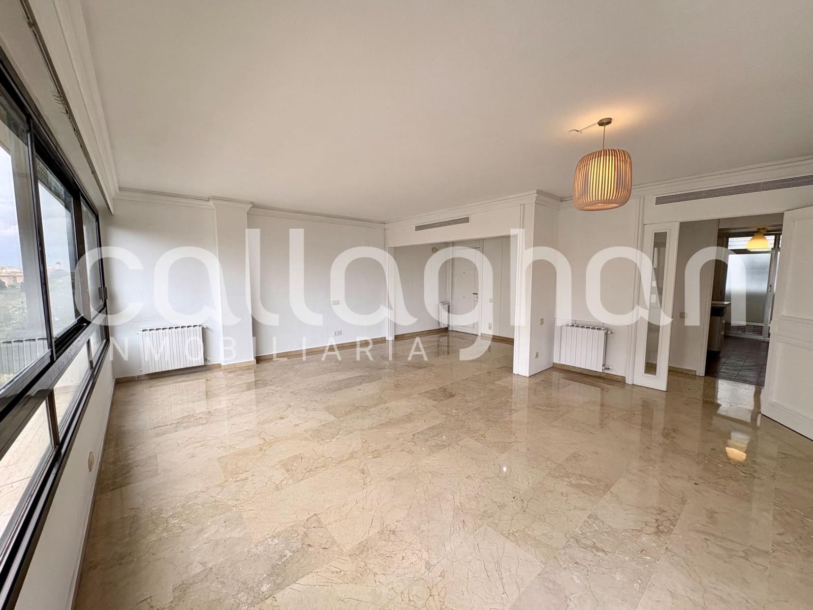 4 Zimmer Wohnung zu vermieten in Valencia Stadt mit Garage - 2.300 € (Ref: 9808168)