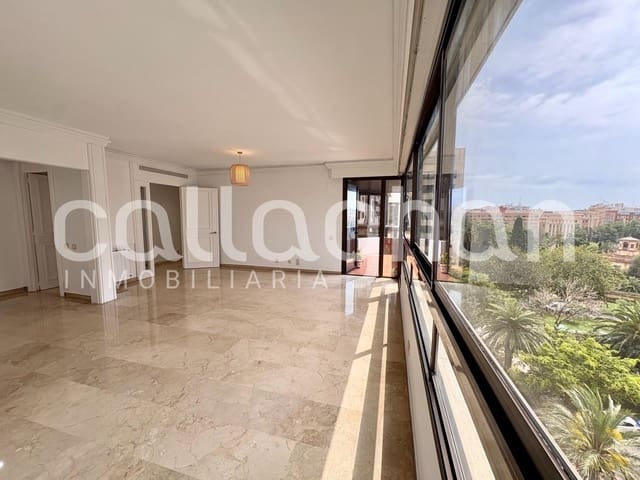 4 quarto Apartamento para arrendar em Jaume Roig, Valência cidade com garagem - 2 400 € (Ref: 9808168)