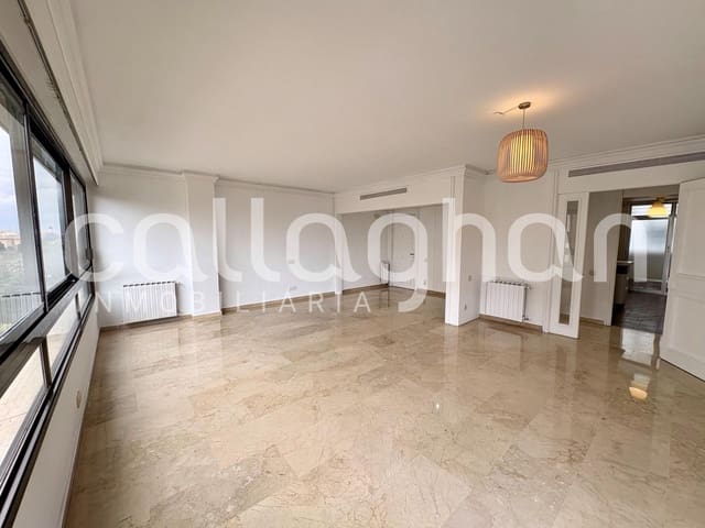 4 quarto Apartamento para arrendar em Jaume Roig, Valência cidade com garagem - 2 400 € (Ref: 9808168)