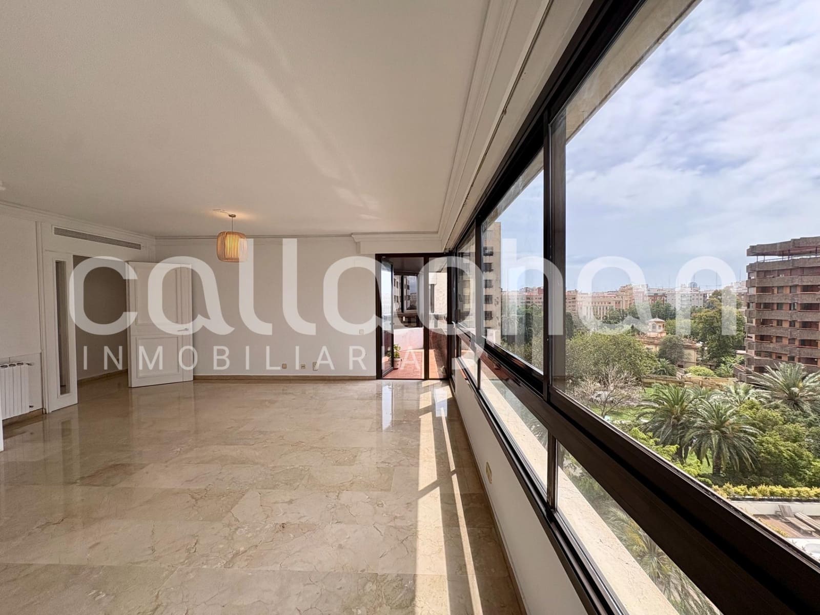 4 Zimmer Wohnung zu vermieten in Valencia Stadt mit Garage - 2.300 € (Ref: 9808168)