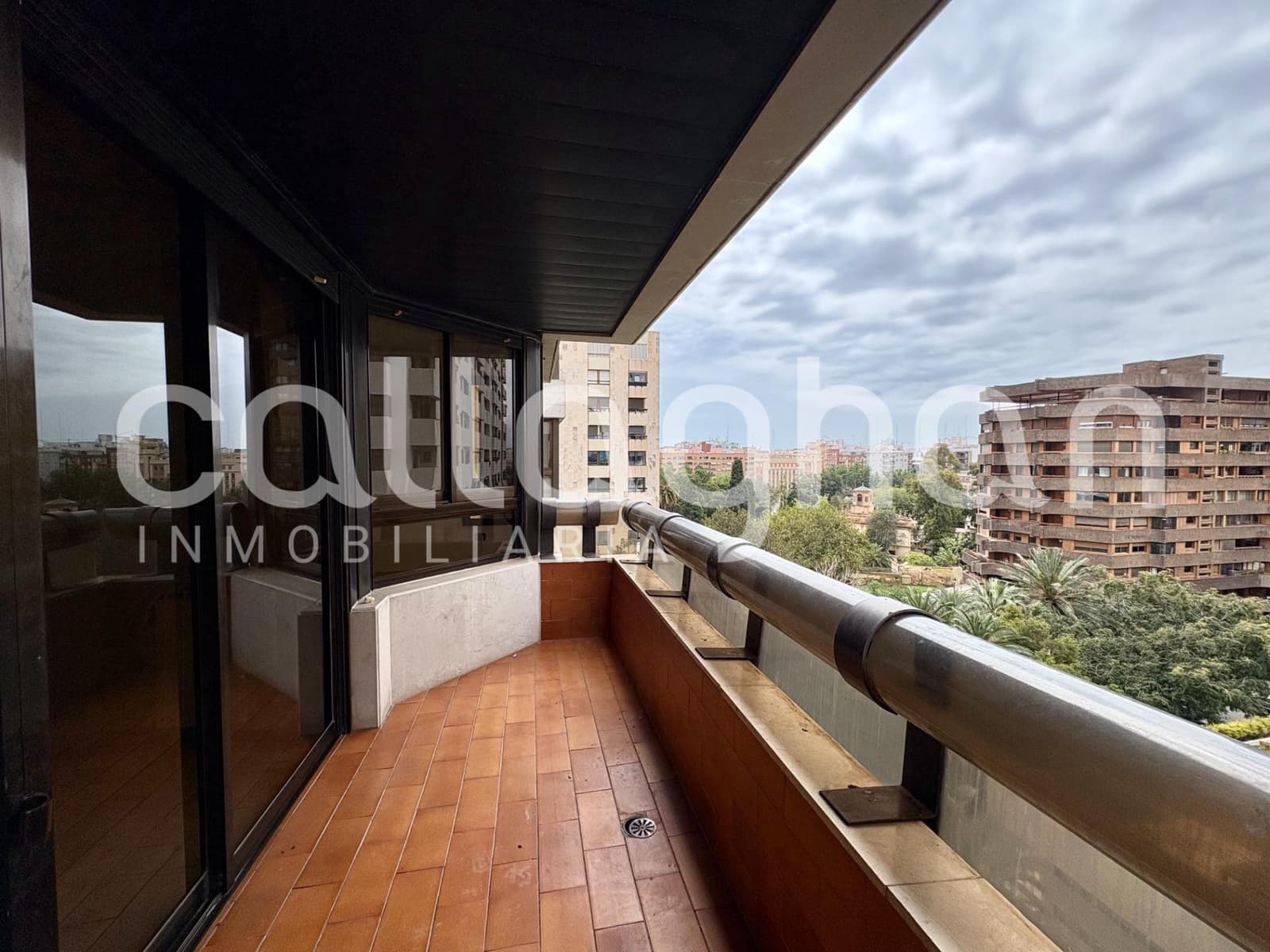 4 Zimmer Wohnung zu vermieten in Valencia Stadt mit Garage - 2.300 € (Ref: 9808168)