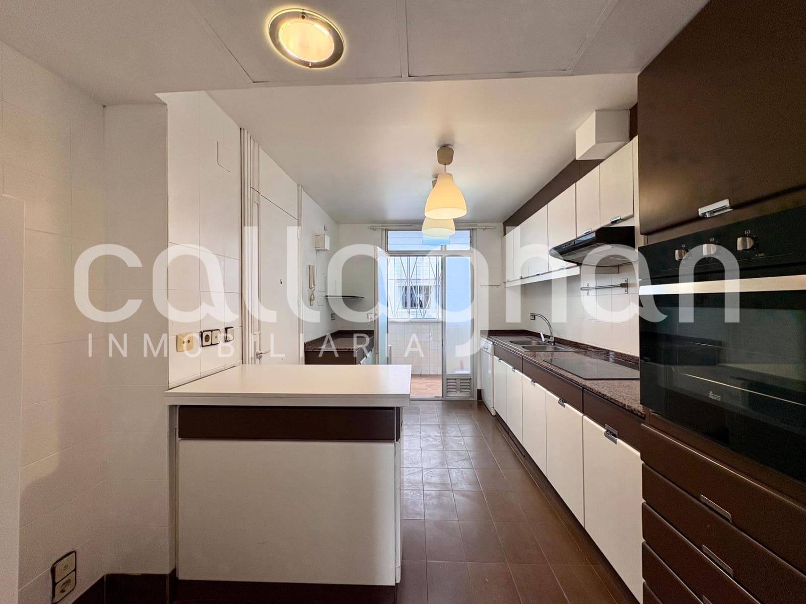 4 Zimmer Wohnung zu vermieten in Valencia Stadt mit Garage - 2.300 € (Ref: 9808168)