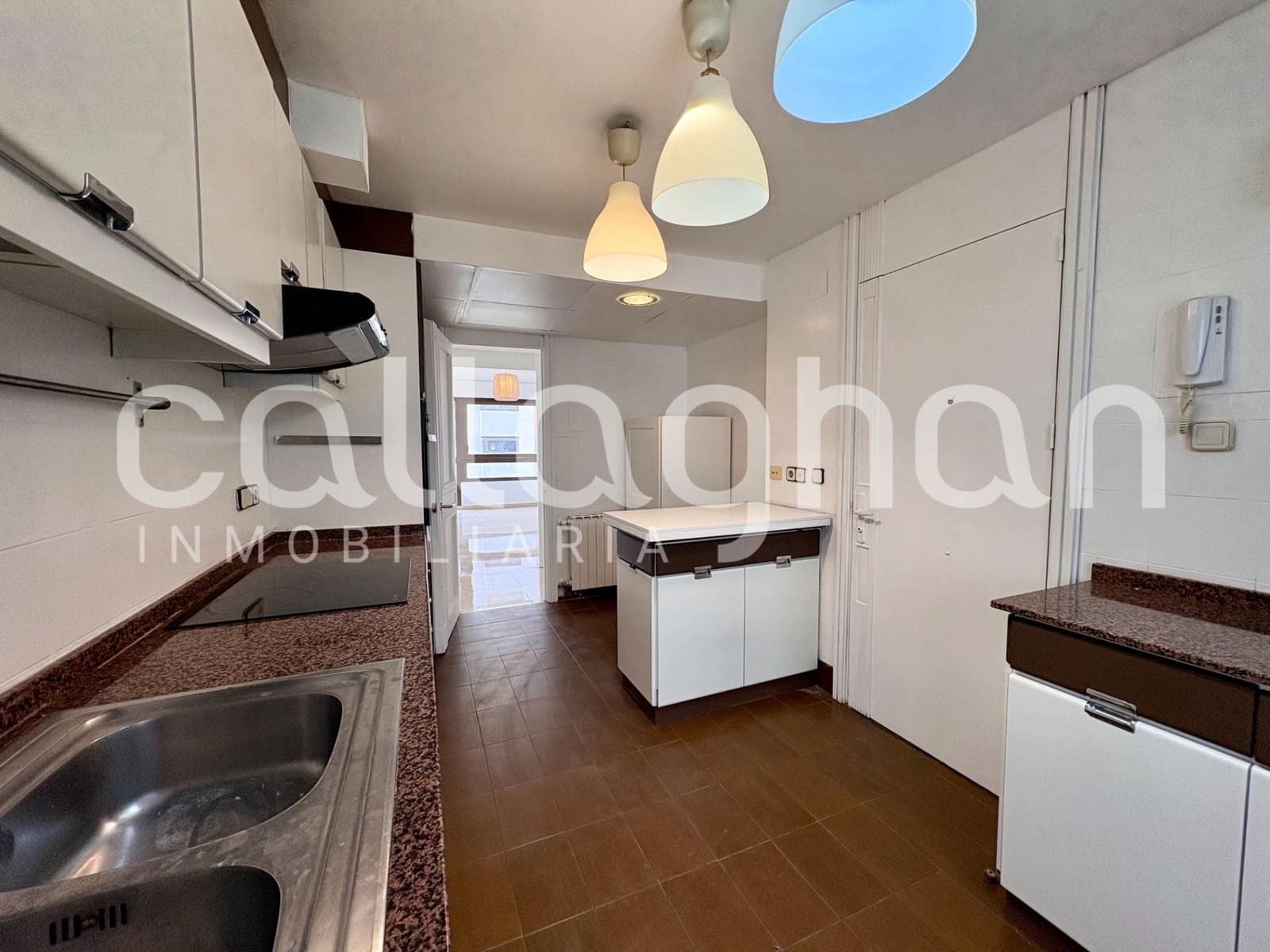 4 Zimmer Wohnung zu vermieten in Valencia Stadt mit Garage - 2.300 € (Ref: 9808168)