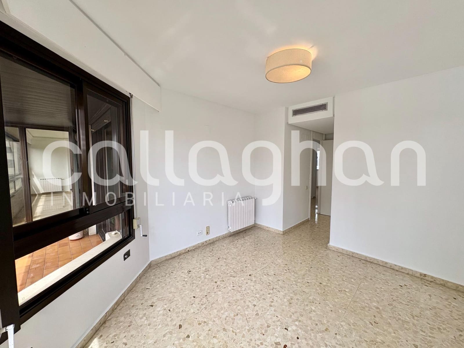 4 Zimmer Wohnung zu vermieten in Valencia Stadt mit Garage - 2.300 € (Ref: 9808168)