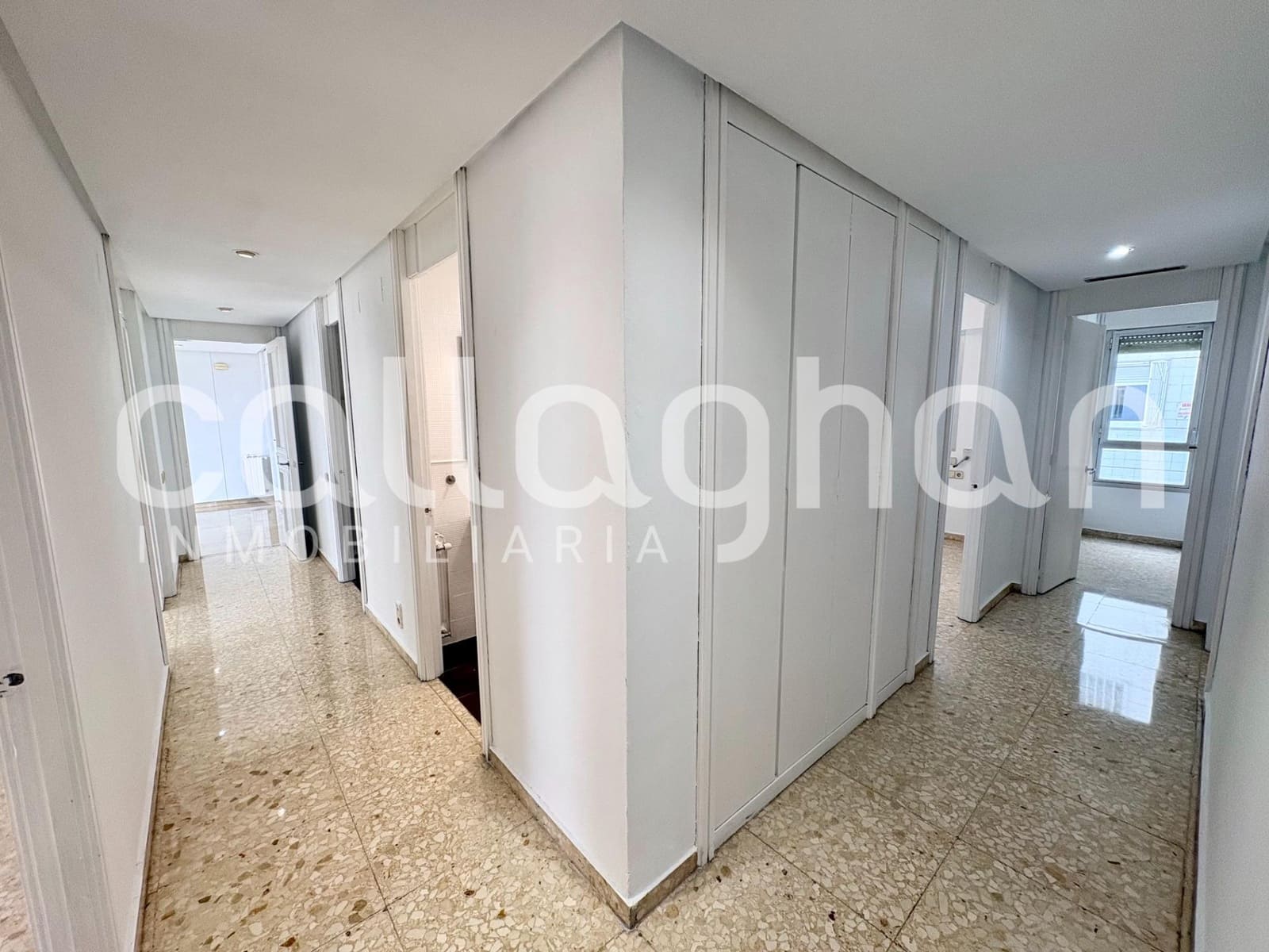 4 Zimmer Wohnung zu vermieten in Valencia Stadt mit Garage - 2.300 € (Ref: 9808168)