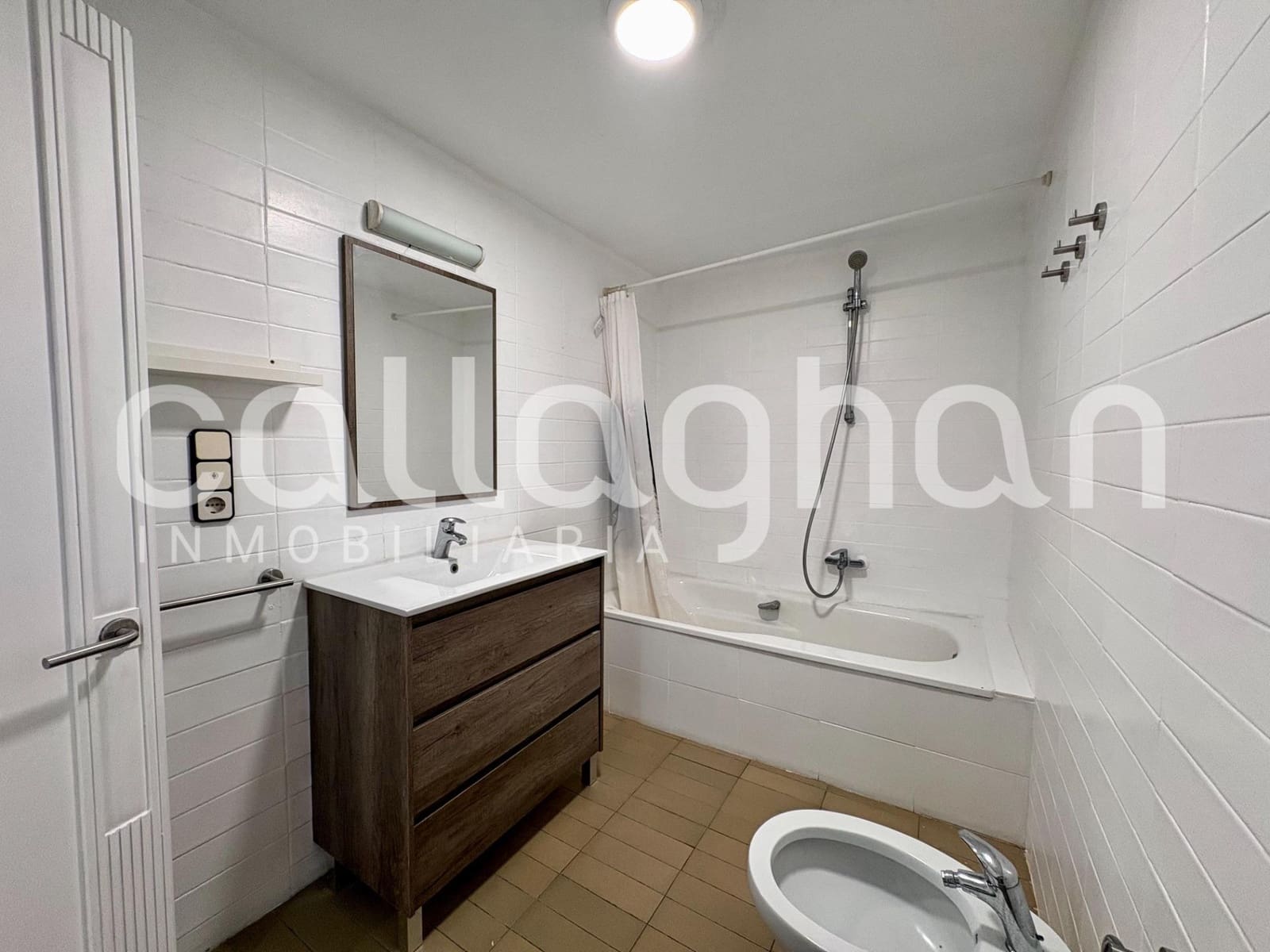 4 Zimmer Wohnung zu vermieten in Valencia Stadt mit Garage - 2.300 € (Ref: 9808168)