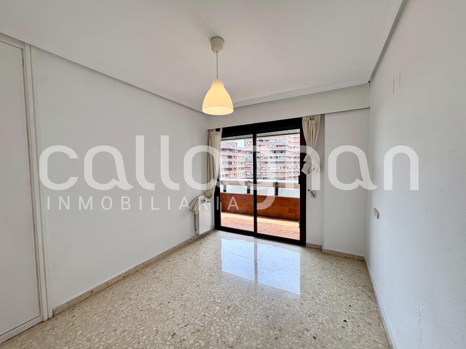 4 Zimmer Wohnung zu vermieten in Valencia Stadt mit Garage - 2.300 € (Ref: 9808168)