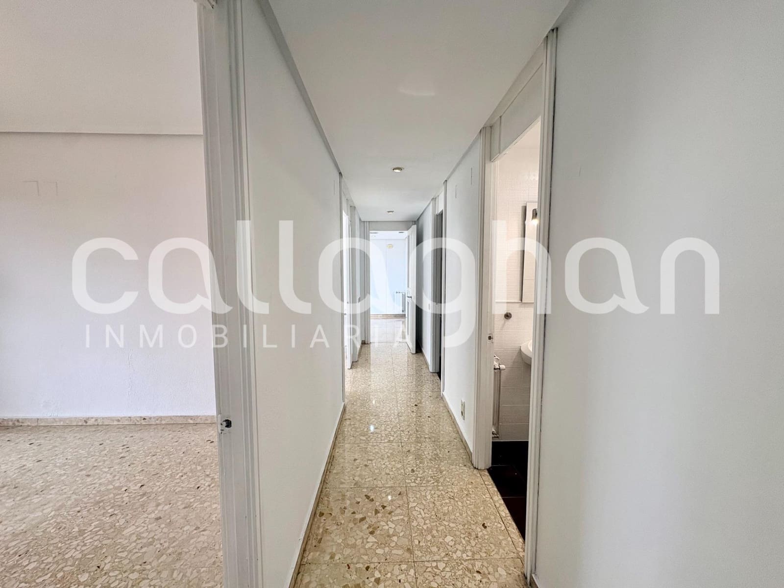 4 Zimmer Wohnung zu vermieten in Valencia Stadt mit Garage - 2.300 € (Ref: 9808168)
