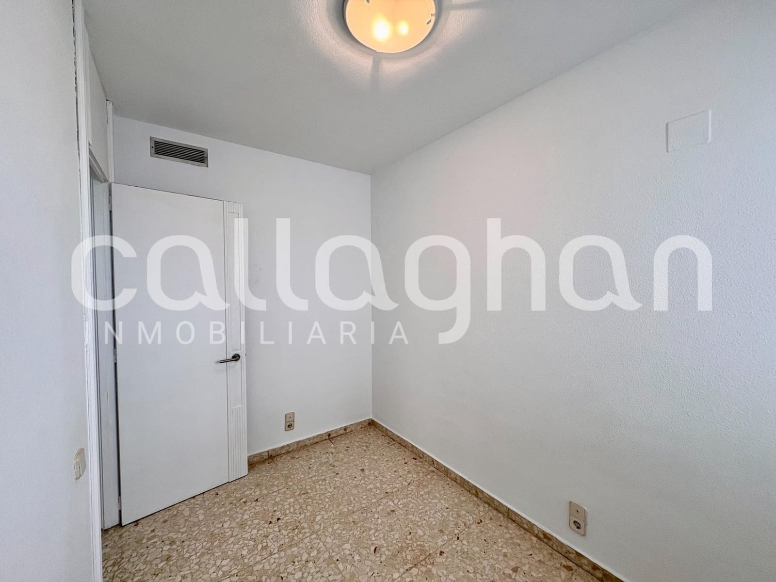 4 Zimmer Wohnung zu vermieten in Valencia Stadt mit Garage - 2.300 € (Ref: 9808168)