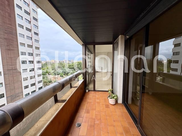4 quarto Apartamento para arrendar em Jaume Roig, Valência cidade com garagem - 2 400 € (Ref: 9808168)