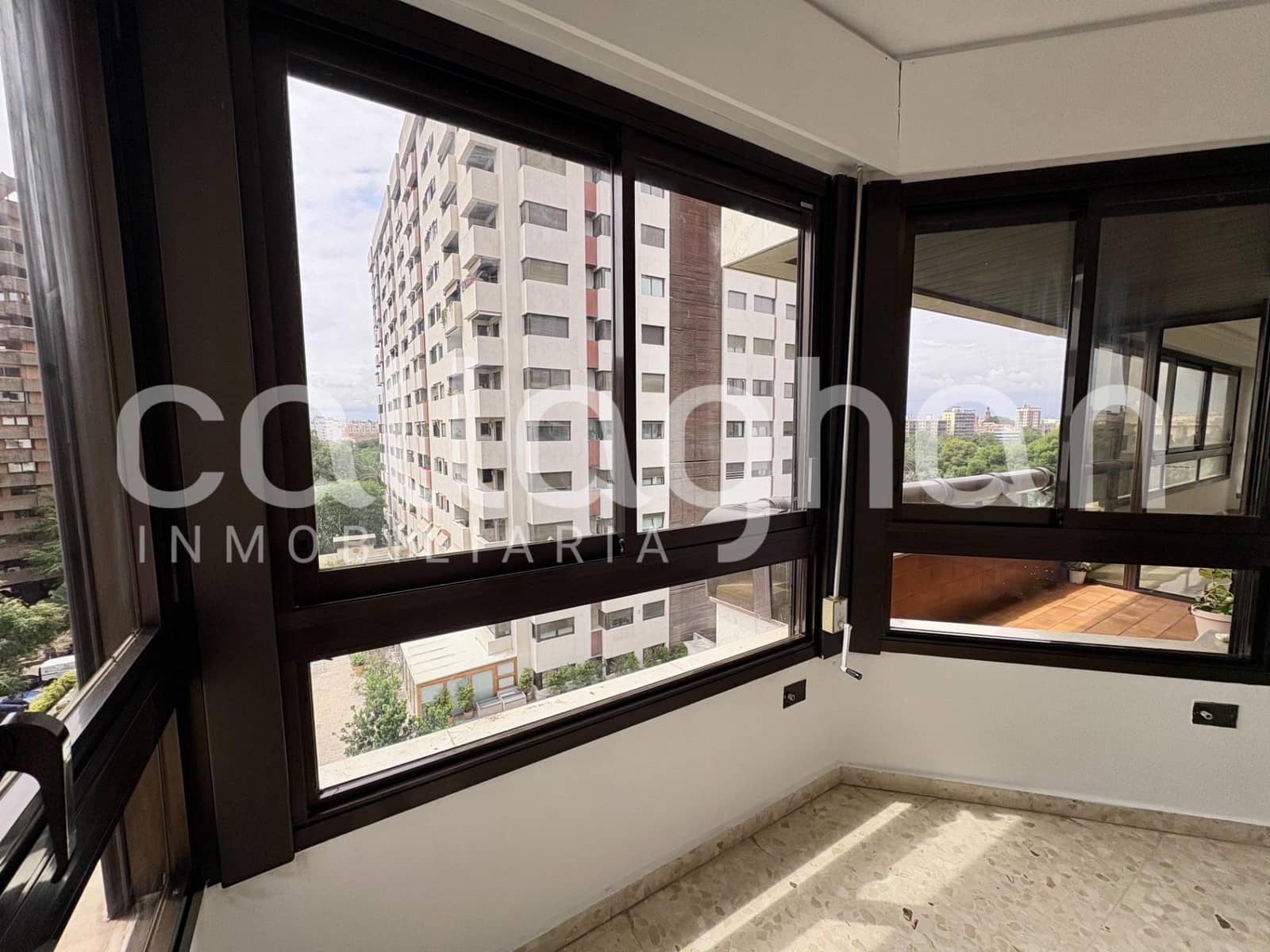 4 Zimmer Wohnung zu vermieten in Valencia Stadt mit Garage - 2.300 € (Ref: 9808168)