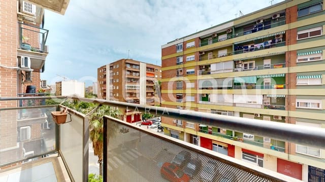 3 bedroom Flat for sale in Patraix, Valencia city with garage - € 320,000 (Ref: 9812293)