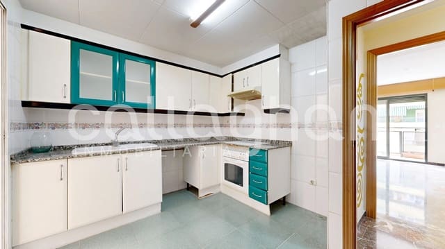 3 bedroom Flat for sale in Patraix, Valencia city with garage - € 320,000 (Ref: 9812293)
