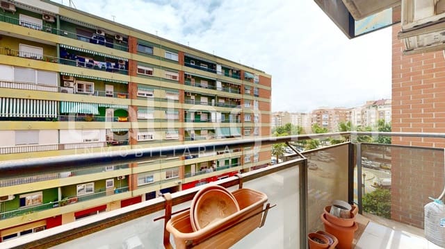 3 bedroom Flat for sale in Patraix, Valencia city with garage - € 320,000 (Ref: 9812293)