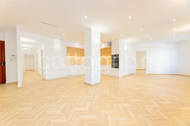 3 soveværelse Lejlighed til salg i Arrancapins, Valencia by - € 695.000 (Ref: 9812294)
