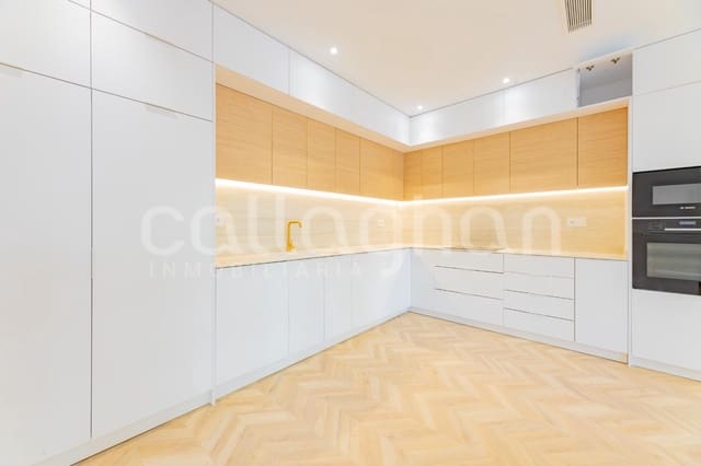 3 soveværelse Lejlighed til salg i Arrancapins, Valencia by - € 695.000 (Ref: 9812294)