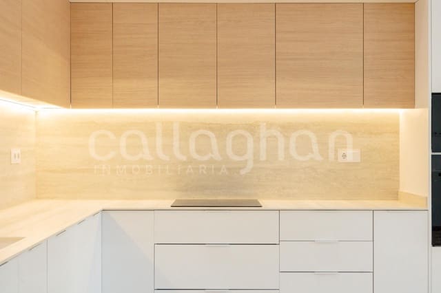 3 soveværelse Lejlighed til salg i Arrancapins, Valencia by - € 695.000 (Ref: 9812294)
