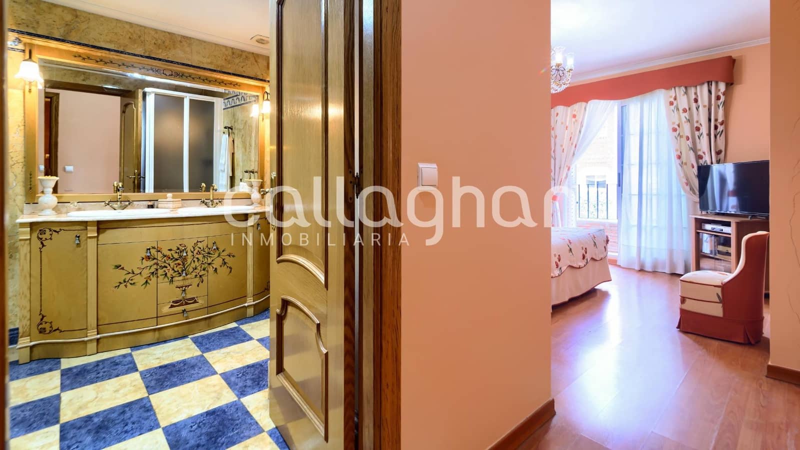 Adosado de 4 habitaciones en Sedaví en venta con garaje - 498.500 € (Ref: 9825437)