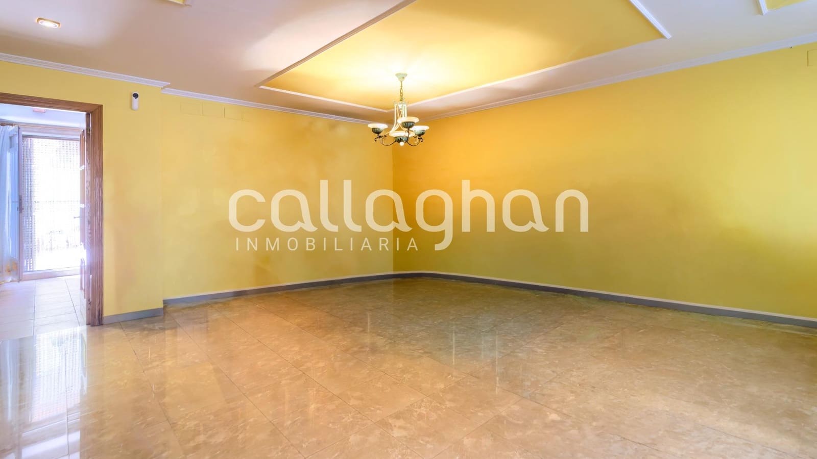 Adosado de 4 habitaciones en Sedaví en venta con garaje - 498.500 € (Ref: 9825437)