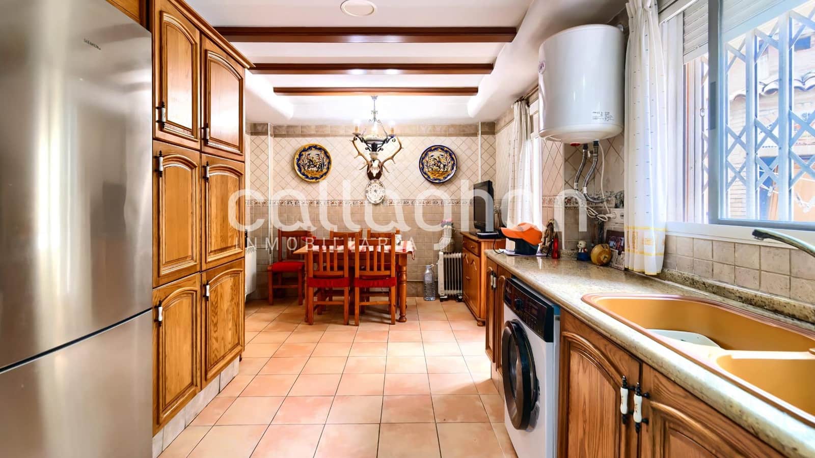 Adosado de 4 habitaciones en Sedaví en venta con garaje - 498.500 € (Ref: 9825437)