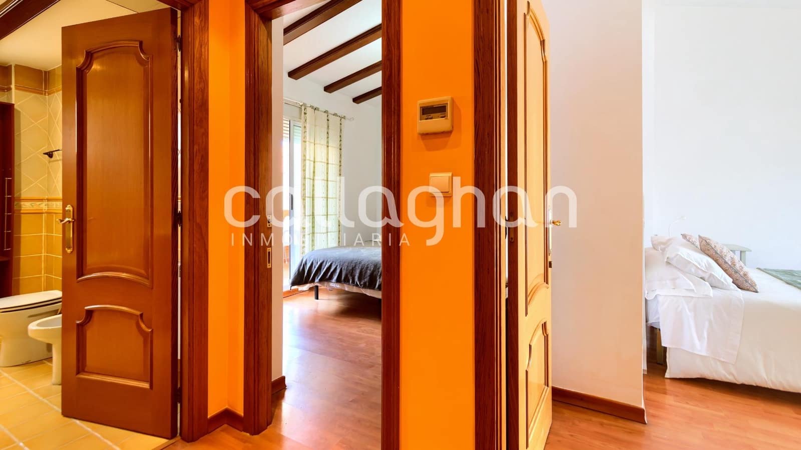 Adosado de 4 habitaciones en Sedaví en venta con garaje - 498.500 € (Ref: 9825437)
