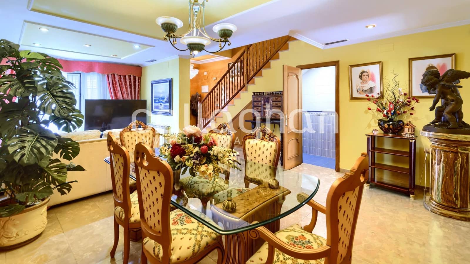 Adosado de 4 habitaciones en Sedaví en venta con garaje - 498.500 € (Ref: 9825437)