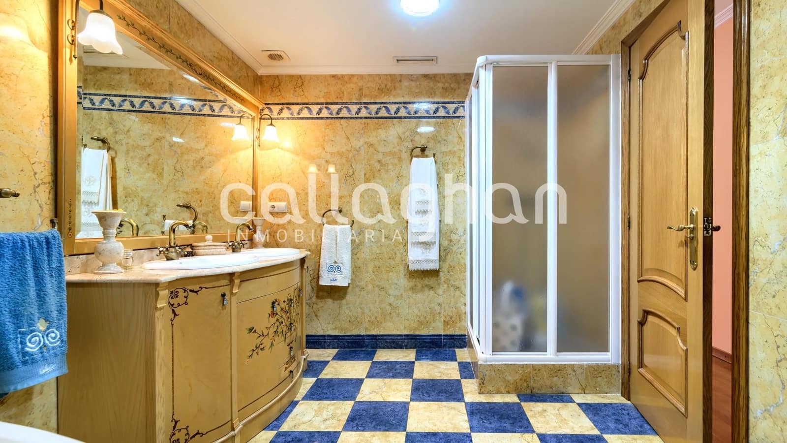 Adosado de 4 habitaciones en Sedaví en venta con garaje - 498.500 € (Ref: 9825437)