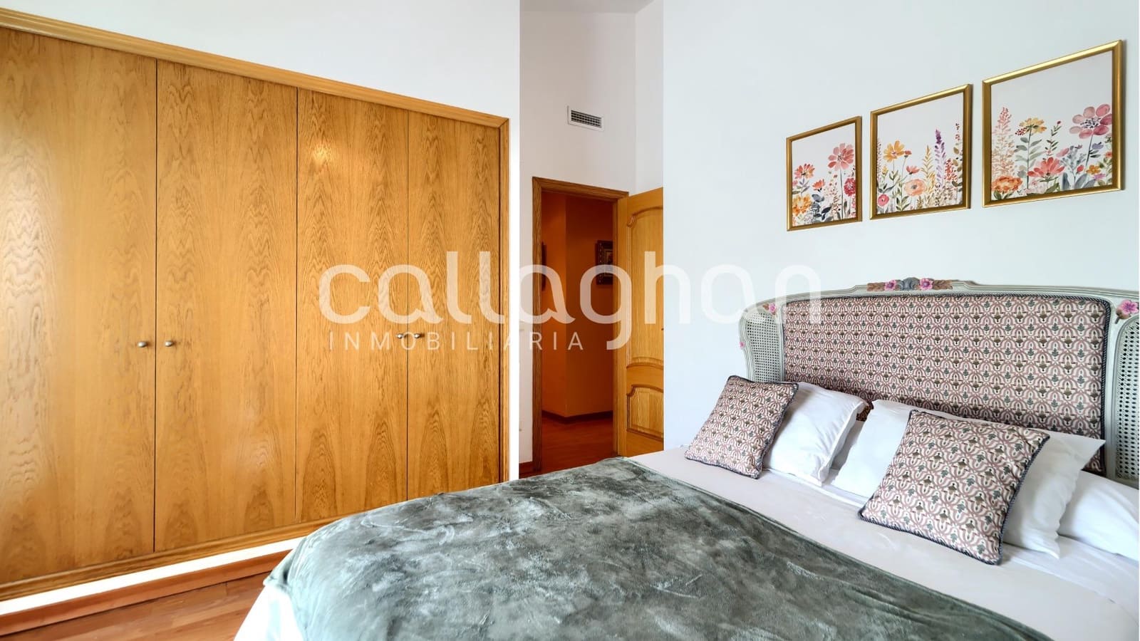 Adosado de 4 habitaciones en Sedaví en venta con garaje - 498.500 € (Ref: 9825437)